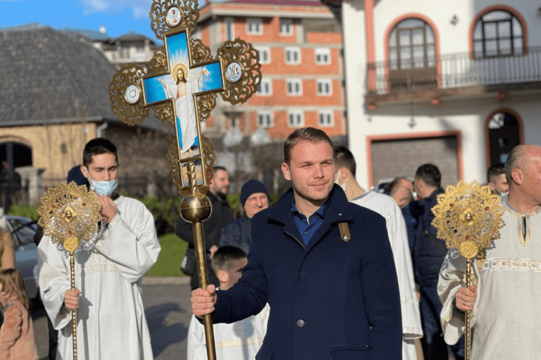 Данас нам је указана част да будемо бадњачари наше парохије